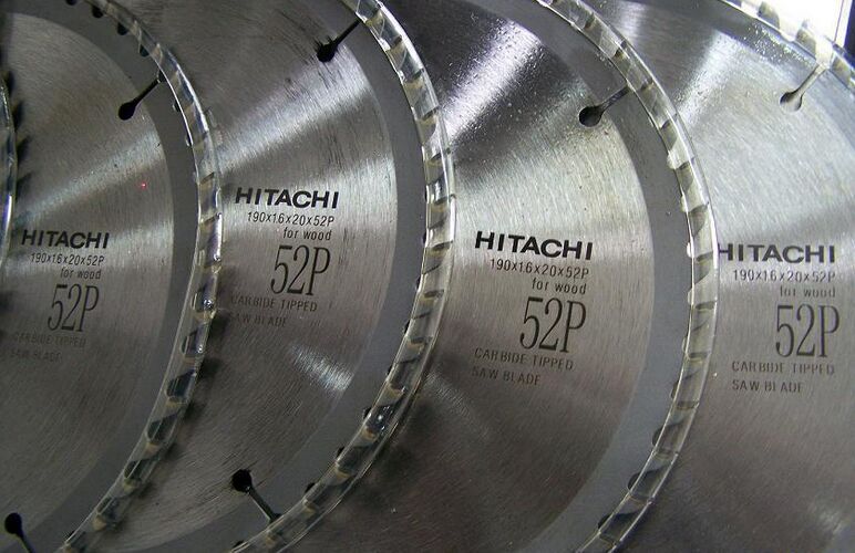 “追光”時(shí)代的高精度制造新寵 YLP-20五金配件光纖激光打標(biāo)機(jī)技術(shù)解析與商務(wù)行情透視
